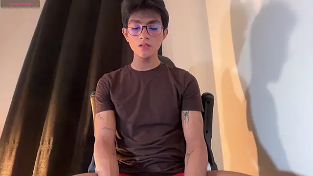 Snapshot of Angel_bunny2 chatting on January 8, 4:59 am Angel bunny2 online show from January 8, 4:59 am