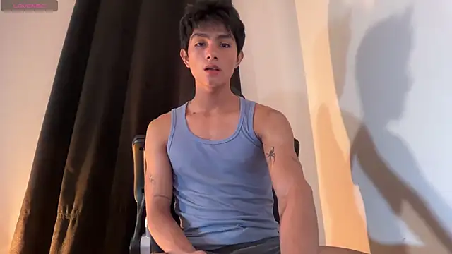 Snapshot of Angel_bunny2 chatting on January 15, 5:01 am Angel bunny2 online show from January 15, 5:01 am