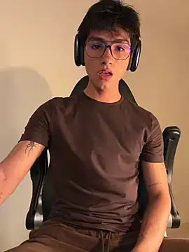 Snapshot of Angel_bunny2 chatting on February 3, 3:59 am Angel bunny2 online show from February 3, 3:59 am