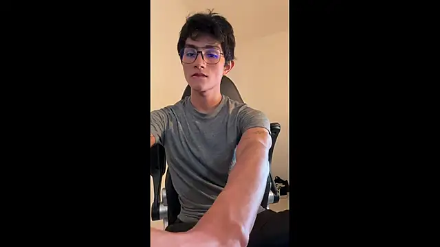 Snapshot of Angel_bunny2 chatting on February 7, 5:00 am Angel bunny2 online show from February 7, 5:00 am