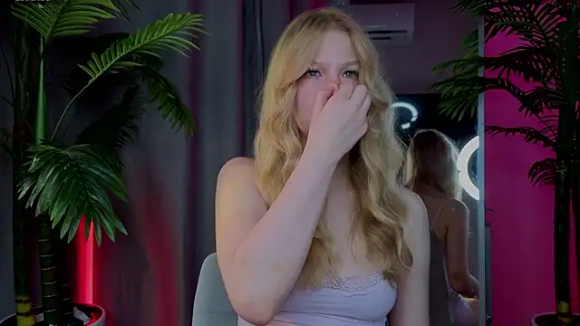 emilyshepar d online show from February 26, 6:01 am