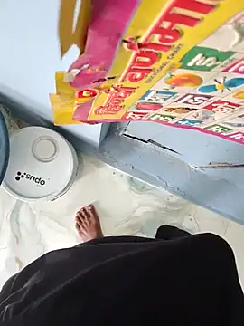 Snapshot of RAYI_Queen_4 chatting on February 17, 5:59 am RAYI Queen 4 online show from February 17, 5:59 am