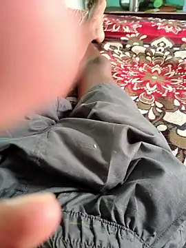 Snapshot of RAYI_Queen_4 chatting on March 16, 5:55 am RAYI Queen 4 online show from March 16, 5:55 am