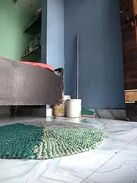 Snapshot of RAYI_Queen_4 chatting on April 7, 2:56 am RAYI Queen 4 online show from April 7, 2:56 am