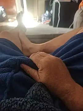 hubbyfun19 online show from June 6, 7:46 am