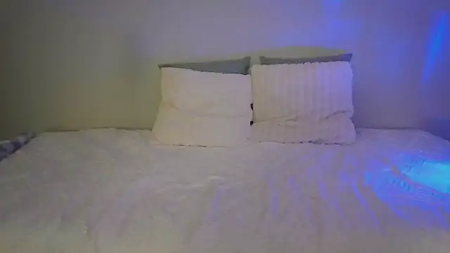 Snapshot of yourgurlfire chatting on October 9, 1:03 am yourgurlfire online show from October 9, 1:03 am