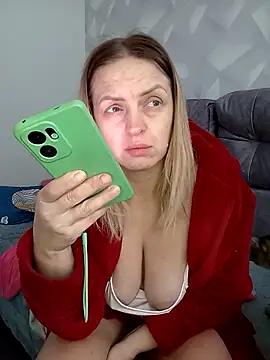 Ami Foxy online show from January 18, 7:45 am