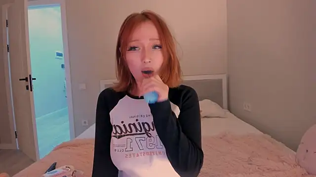 Snapshot of yuna_loon chatting on September 22, 12:40 pm yuna loon online show from September 22, 12:40 pm