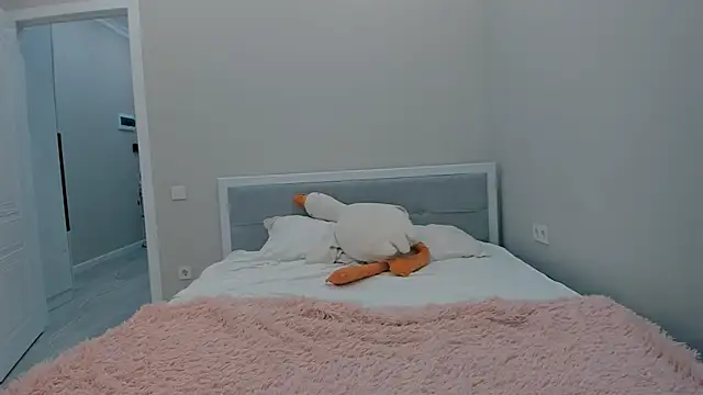 Snapshot of yuna_loon chatting on October 30, 1:56 pm yuna loon online show from October 30, 1:56 pm