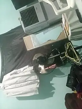 Snapshot of JoseJjvelaz chatting on March 28, 3:11 pm JoseJjvelaz online show from March 28, 3:11 pm