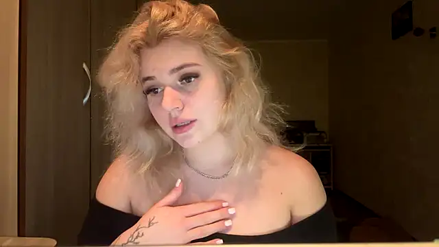 sunshinyflash online show from November 23, 5:13 pm