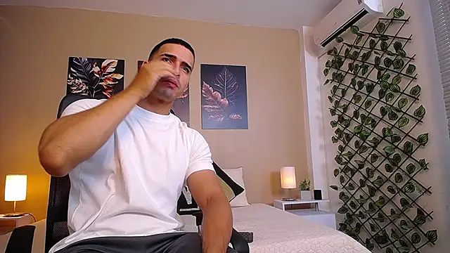 ChristopherBlack  online show from November 12, 1:11 pm