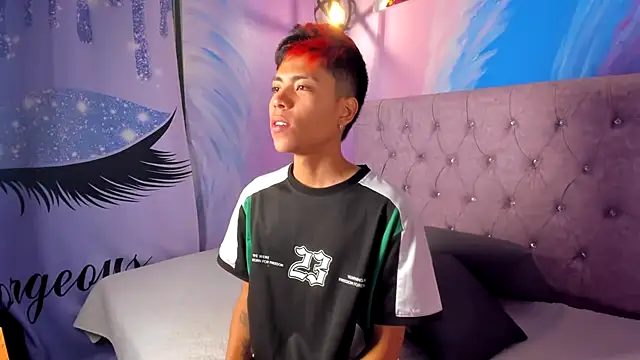 MaxiWildd online show from October 15, 12:49 pm