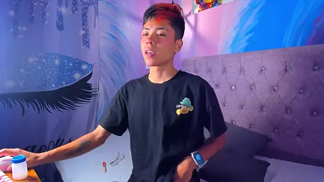 MaxiWildd online show from October 20, 1:44 pm