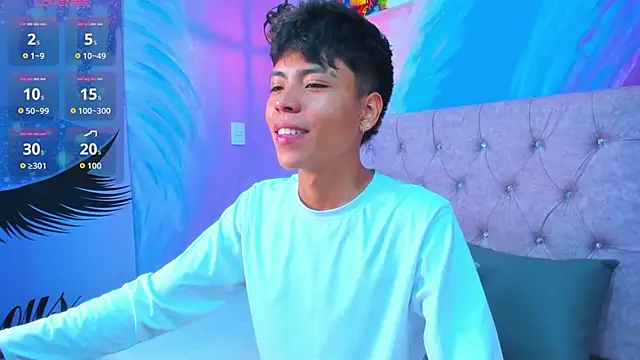 MaxiWildd online show from April 29, 1:15 pm