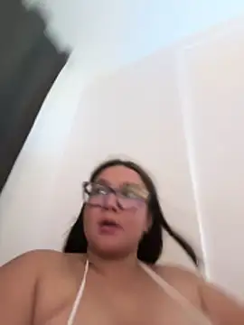 Kyleighc online show from May 16, 12:51 am
