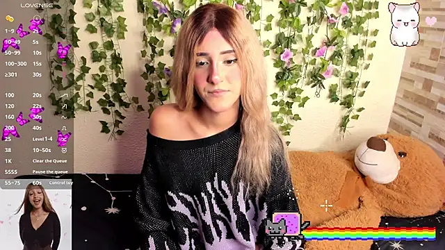 Amy Moonlight online show from November 17, 10:15 pm