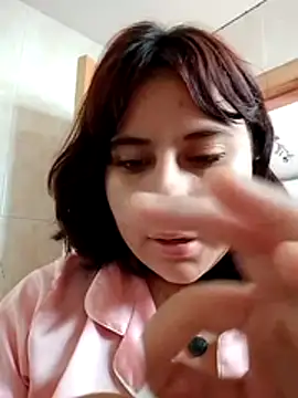 Snapshot of tutermitoa chatting on October 15, 5:13 pm tutermitoa online show from October 15, 5:13 pm