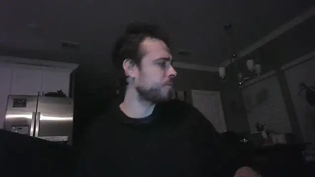 Snapshot of Bumblingdodger chatting on April 3, 12:19 am Bumblingdodger online show from April 3, 12:19 am