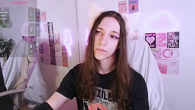 SilverMuse online show from March 2, 11:00 pm