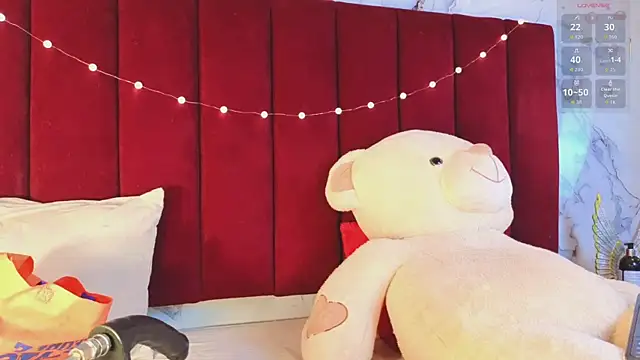 PrincePoppy online show from November 18, 9:19 pm