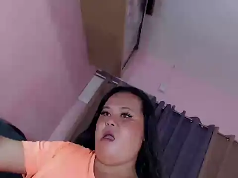 Snapshot of fallen_angel08 chatting on October 25, 6:10 am fallen angel08 online show from October 25, 6:10 am