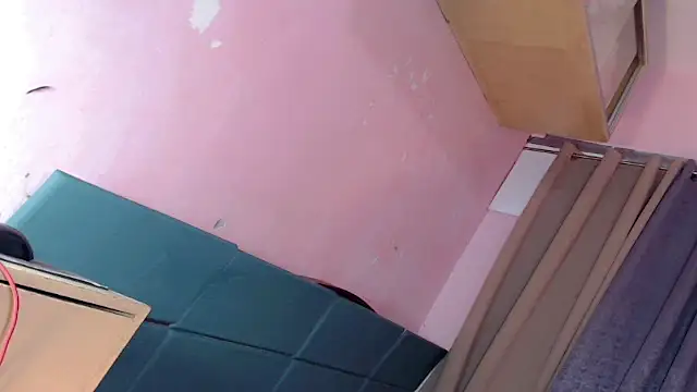 Snapshot of fallen_angel08 chatting on October 25, 8:25 pm fallen angel08 online show from October 25, 8:25 pm