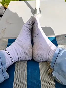 Teafeet online show from March 12, 2:01 pm