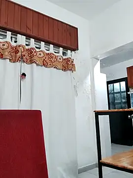 Snapshot of Bradd_32 chatting on December 14, 4:07 am Bradd 32 online show from December 14, 4:07 am