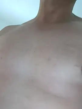 Snapshot of Bradd_32 chatting on December 20, 5:09 pm Bradd 32 online show from December 20, 5:09 pm