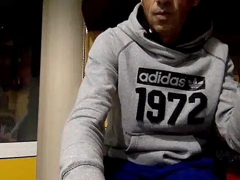 adiluci1 online show from October 12, 1:48 am