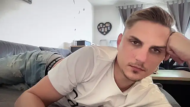 Sweetbooy90 online show from May 16, 12:59 pm