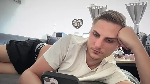Sweetbooy90 online show from May 22, 1:06 pm