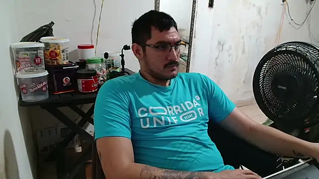 Snapshot of Leonino231 chatting on January 18, 11:30 pm Leonino231 online show from January 18, 11:30 pm