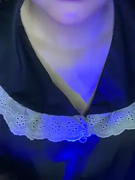 Linhtruong  online show from May 5, 4:09 am