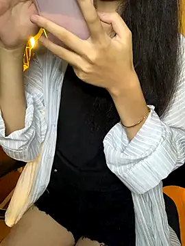 Nhinhi18 online show from October 4, 3:21 pm