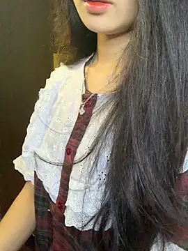 Snapshot of Nhinhi18 chatting on April 9, 2:22 pm Nhinhi18 online show from April 9, 2:22 pm