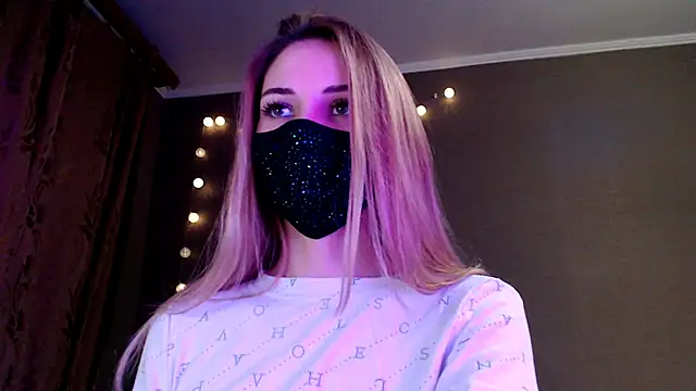 Iris lave online show from January 18, 3:38 pm