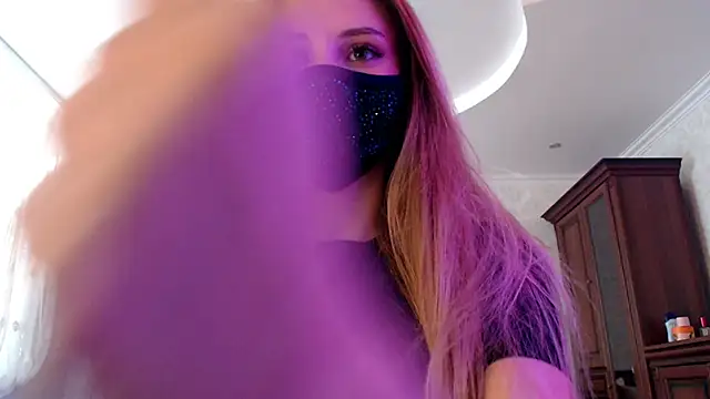 Iris lave online show from June 8, 3:56 pm