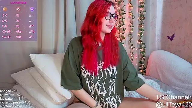 Snapshot of little_Teya chatting on February 10, 8:07 am little Teya online show from February 10, 8:07 am