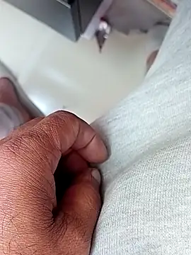 hackyourpussyxh online show from January 19, 3:43 am