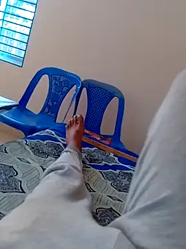 hackyourpussyxh online show from February 6, 9:34 am