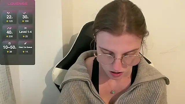 Snapshot of BustyKellyXXX chatting on November 26, 3:35 pm BustyKellyXXX online show from November 26, 3:35 pm