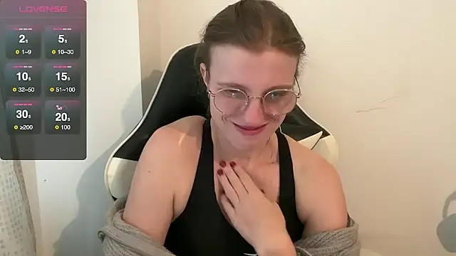 Snapshot of BustyKellyXXX chatting on November 27, 10:06 am BustyKellyXXX online show from November 27, 10:06 am