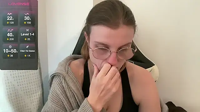 Snapshot of BustyKellyXXX chatting on January 7, 2:52 pm BustyKellyXXX online show from January 7, 2:52 pm