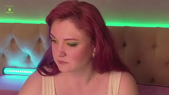 QuincyPines online show from October 27, 4:27 am