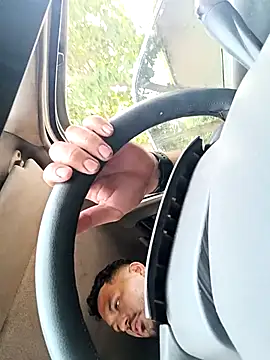 Snapshot of Frank0021 chatting on October 16, 8:54 pm Frank0021 online show from October 16, 8:54 pm