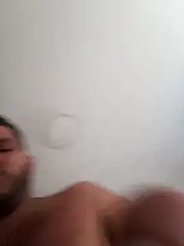 Snapshot of Frank0021 chatting on December 18, 3:40 pm Frank0021 online show from December 18, 3:40 pm