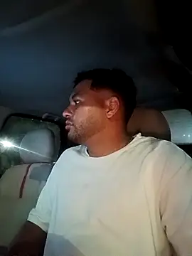 Snapshot of Frank0021 chatting on February 5, 3:55 am Frank0021 online show from February 5, 3:55 am