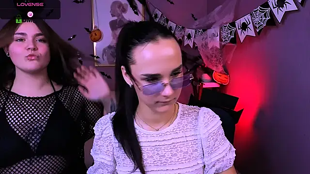 Snapshot of lorraine_carter chatting on October 23, 8:07 pm lorraine carter online show from October 23, 8:07 pm